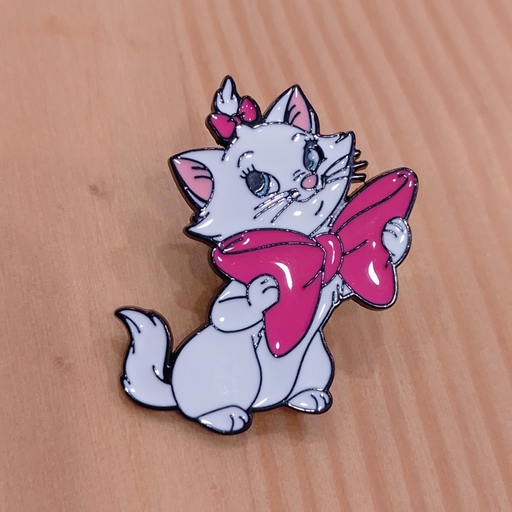 🆕 Disney The Aristocats Marie Cat Enamel Pin Brooch